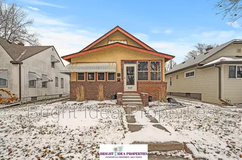 969 Lawson Ave E, Saint Paul, MN 55106
