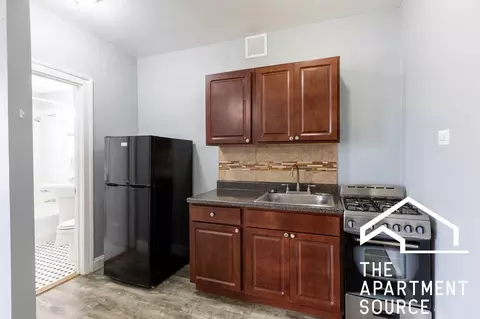 6930 N Greenview Ave #609, Chicago, IL 60626
