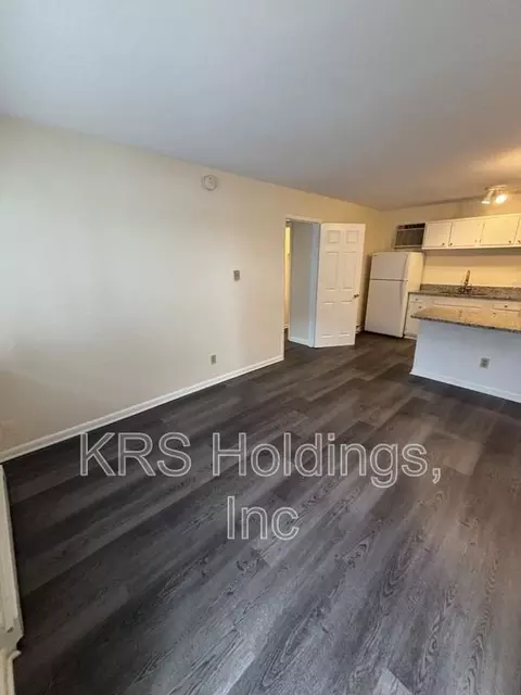 605 W Ocean View Ave #11, Norfolk, VA 23503