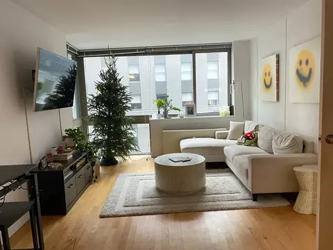 8 Liberty Pl #17A, New York, NY 10038