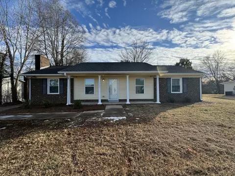 7300 Lalanda Dr, Lewisville, NC 27023