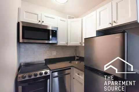 640 W Wrightwood Ave #201, Chicago, IL 60614