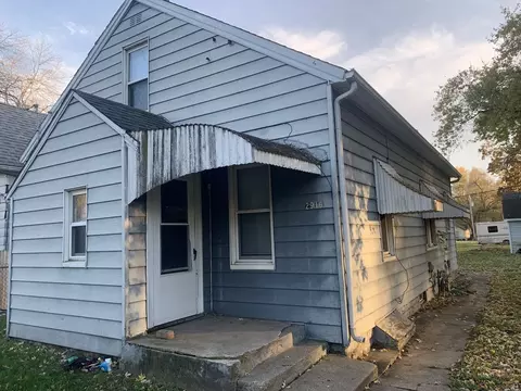 2916 W Meidroth St, Peoria, IL 61605