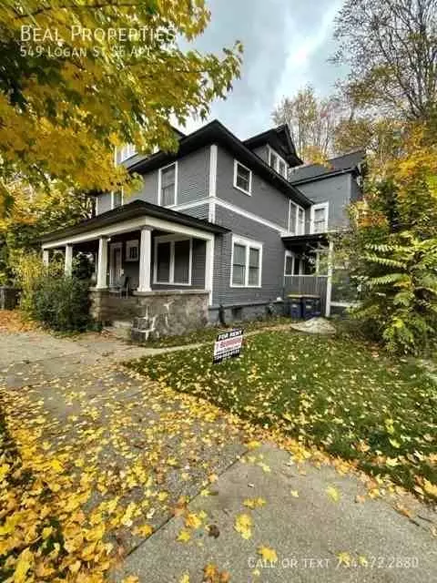 549 Logan St SE #E, Grand Rapids, MI 49503