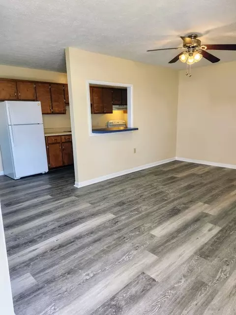 5230 Beach Dr #D, Panama City, FL 32408