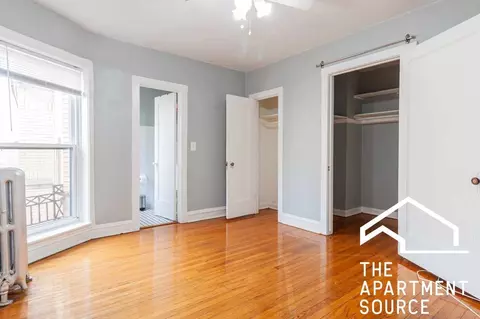 4604 N Beacon St #4A, Chicago, IL 60640