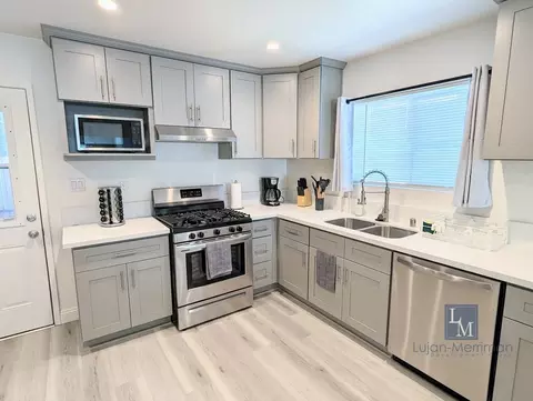 219 Loma Ave #7, Long Beach, CA 90803