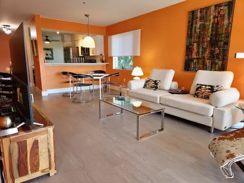 2124 N Tamiami Trl #201, Sarasota, FL 34234