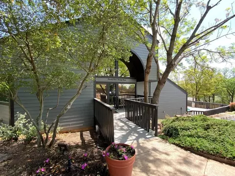 7727 S Yale Ave, Tulsa, OK 74136