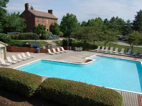 420 Redding Rd, Lexington, KY 40517