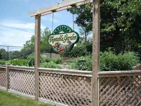 420 Redding Rd, Lexington, KY 40517