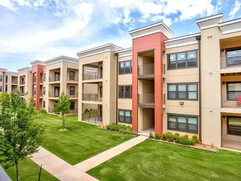 15400 Crown At Lone Oak Rd, Edmond, OK 73013
