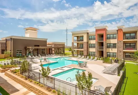 15400 Crown At Lone Oak Rd, Edmond, OK 73013
