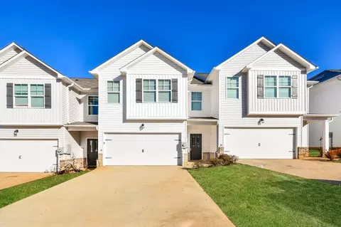 132 The Heights Dr, Calera, AL 35040