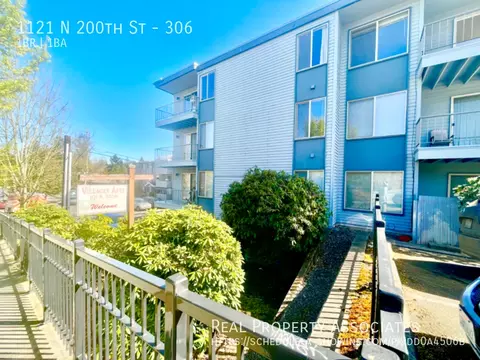 1121 N 200th St #306, Shoreline, WA 98133
