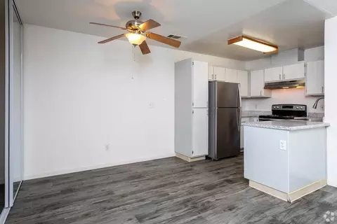 5350 N Brawley Ave, Fresno, CA 93722