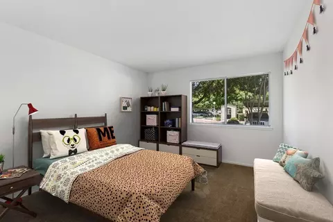5350 N Brawley Ave, Fresno, CA 93722