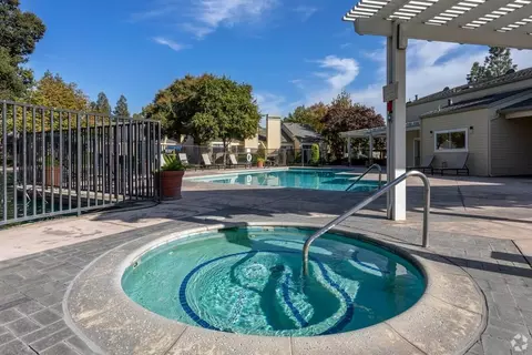 5350 N Brawley Ave, Fresno, CA 93722