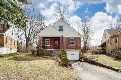 3029 S Hegry Cir, Cincinnati, OH 45238