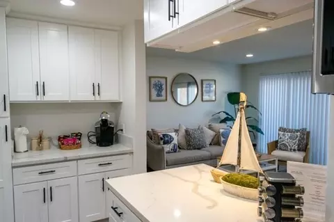 21661 Brookhurst St, Huntington Beach, CA 92646