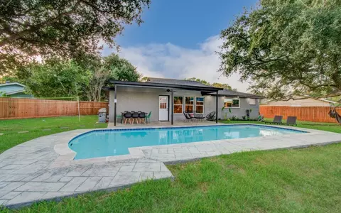 17155 Barcelona Dr #NA, Friendswood, TX 77546