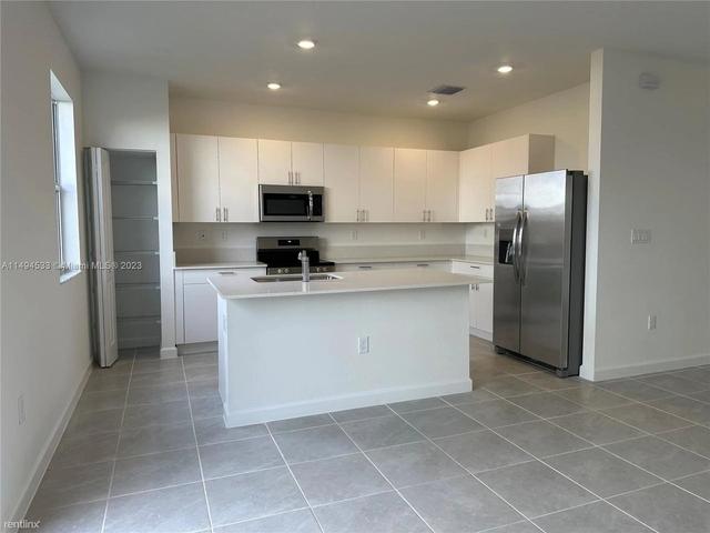 16223 SW 289th St, Homestead, FL 33033