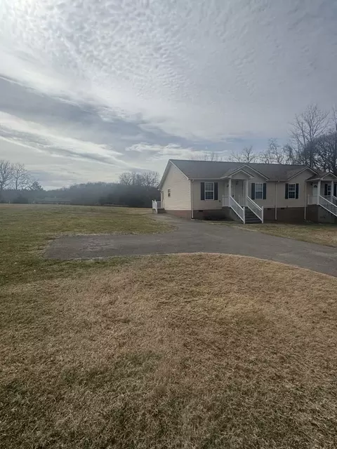 1903 Hayes Denton Rd, Columbia, TN 38401