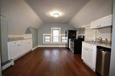 3714 Walnut St #3, Kansas City, MO 64111