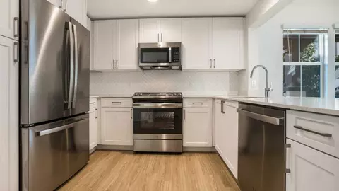 955 N Duesenberg Dr, Ontario, CA 91764 photo 5