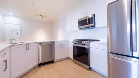 955 N Duesenberg Dr, Ontario, CA 91764 photo 4