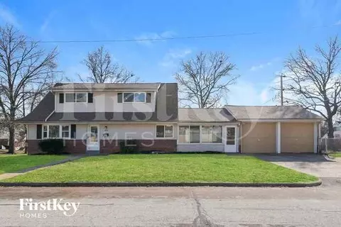8680 Belhaven Dr, St. John, MO 63114