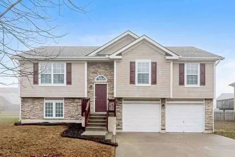 507 Hibiscus Dr, Belton, MO 64012