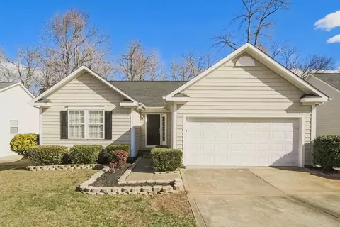 11718 Long Forest Dr, Charlotte, NC 28269