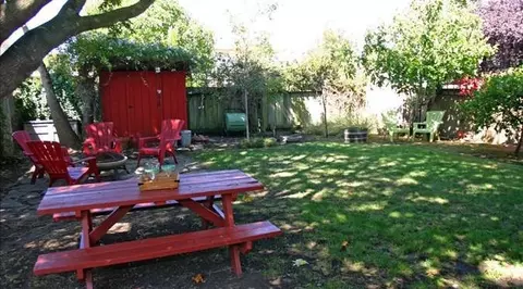 2210 Curtis St #B, Berkeley, CA 94702 photo 3