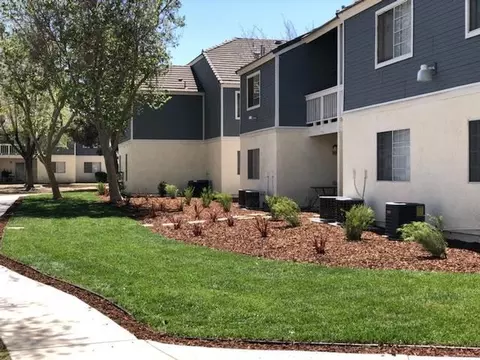 250 E Avenue R, Palmdale, CA 93550