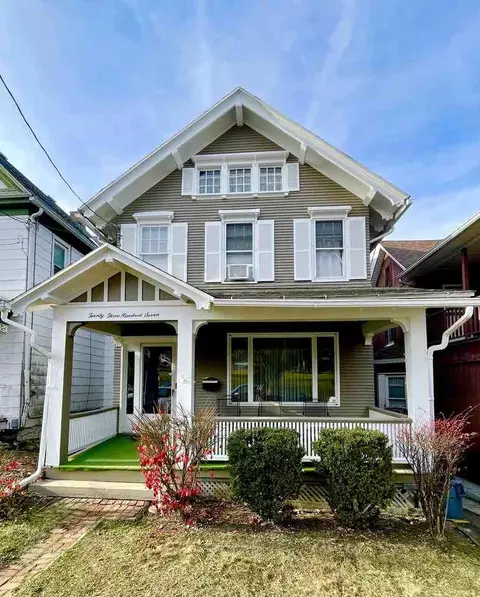 2307 Adams Ave, Dunmore, PA 18509