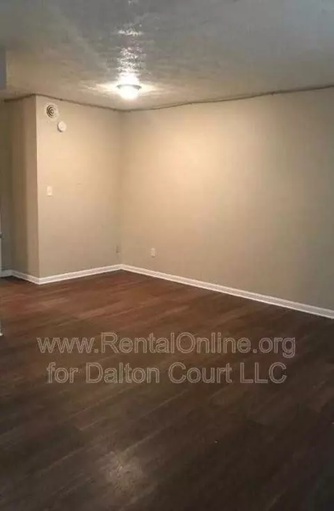 1972 Cambridge Dr #29, Lexington, KY 40504