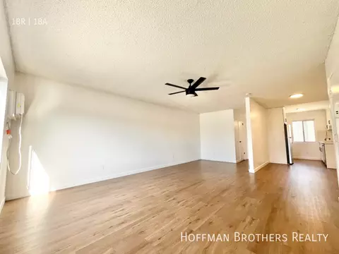 8555 Independence Ave #106A, Los Angeles, CA 91304