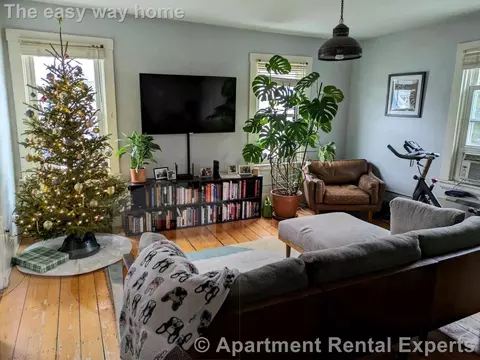 434 Franklin St #3, Cambridge, MA 02139