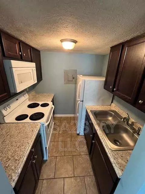 411 Iowa Ave #4, Louisville, KY 40208