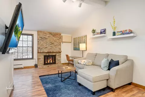 1008 Westbrooke Way #6, Hopkins, MN 55343
