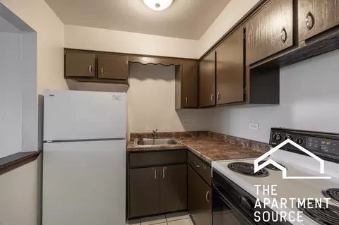 7300 W North Ave #2B, Elmwood Park, IL 60707