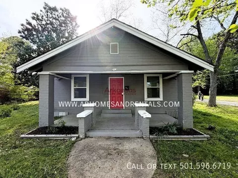 213 N Hickory St, Beebe, AR 72012