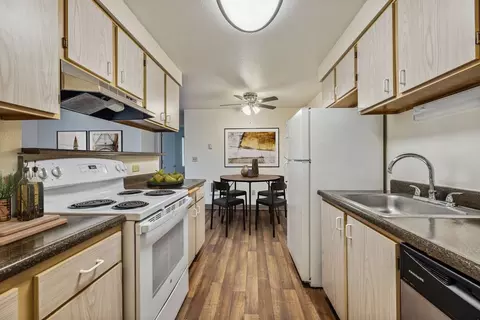1645 NE 20th St, Gresham, OR 97030