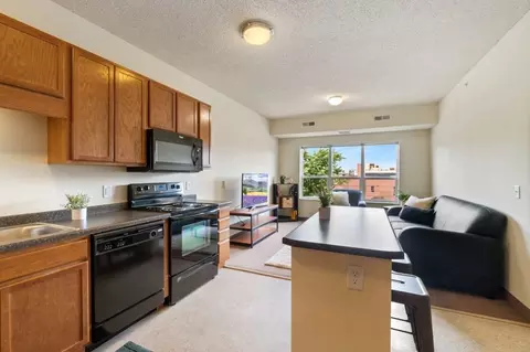 305 5th Ave S, Saint Cloud, MN 56301
