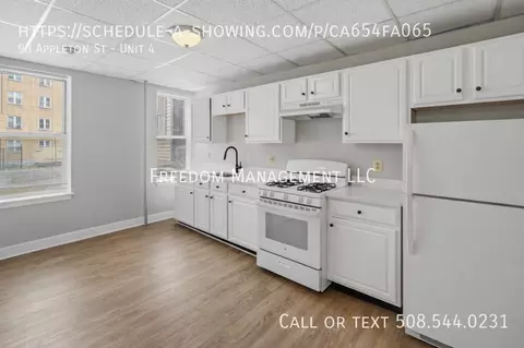 90 Appleton St, Lowell, MA 01852