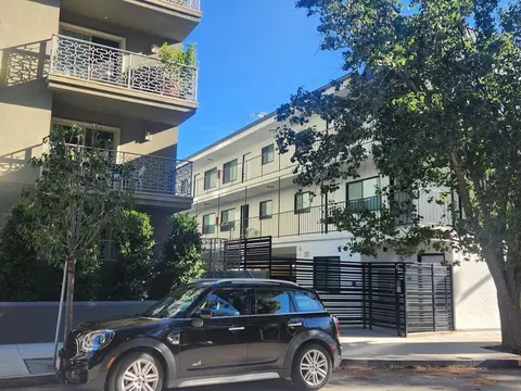 11019 Fruitland Dr, Los Angeles, CA 91604