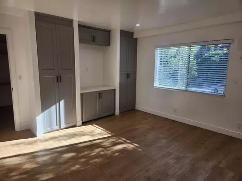11019 Fruitland Dr, Los Angeles, CA 91604