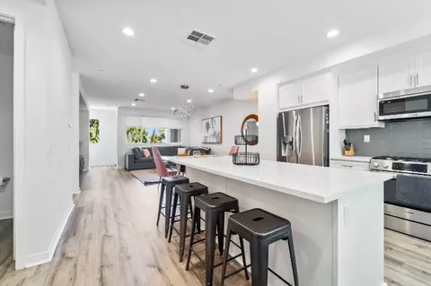 13225 W Lumina Way, Valley Glen, CA 91401