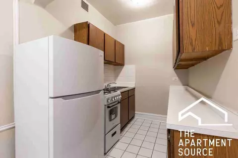 3120 Oak Park Ave #101, Berwyn, IL 60402